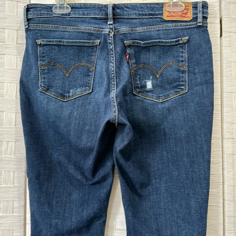 Levi’s Women’s 711 Dark Wash Skinny Jeans - Picture 6 of 9